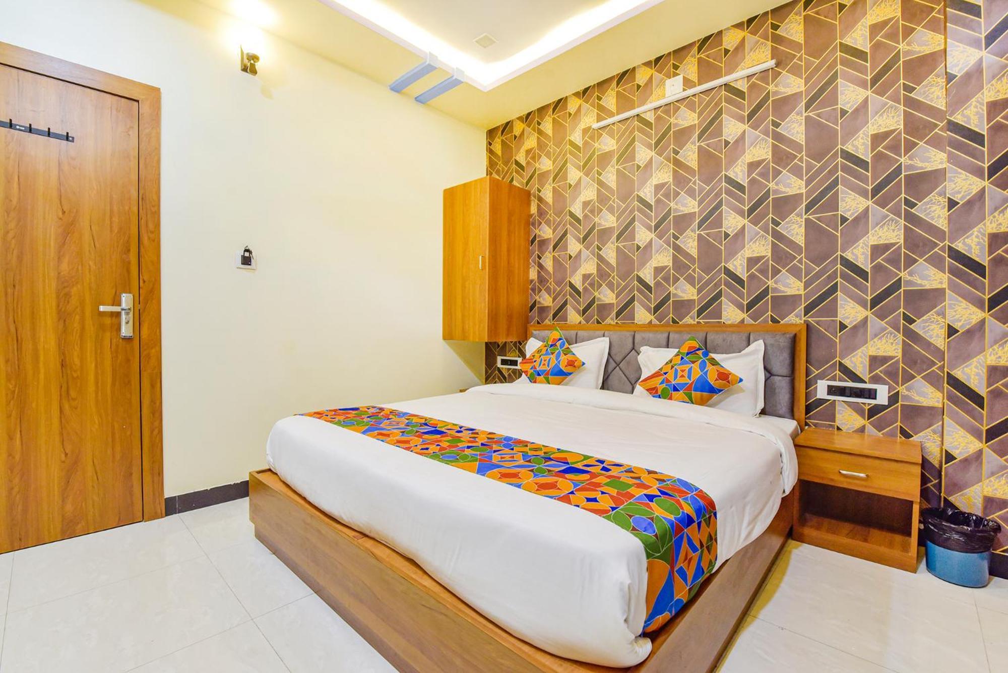 Fabhotel The Castle Inn Udaipur Exterior photo
