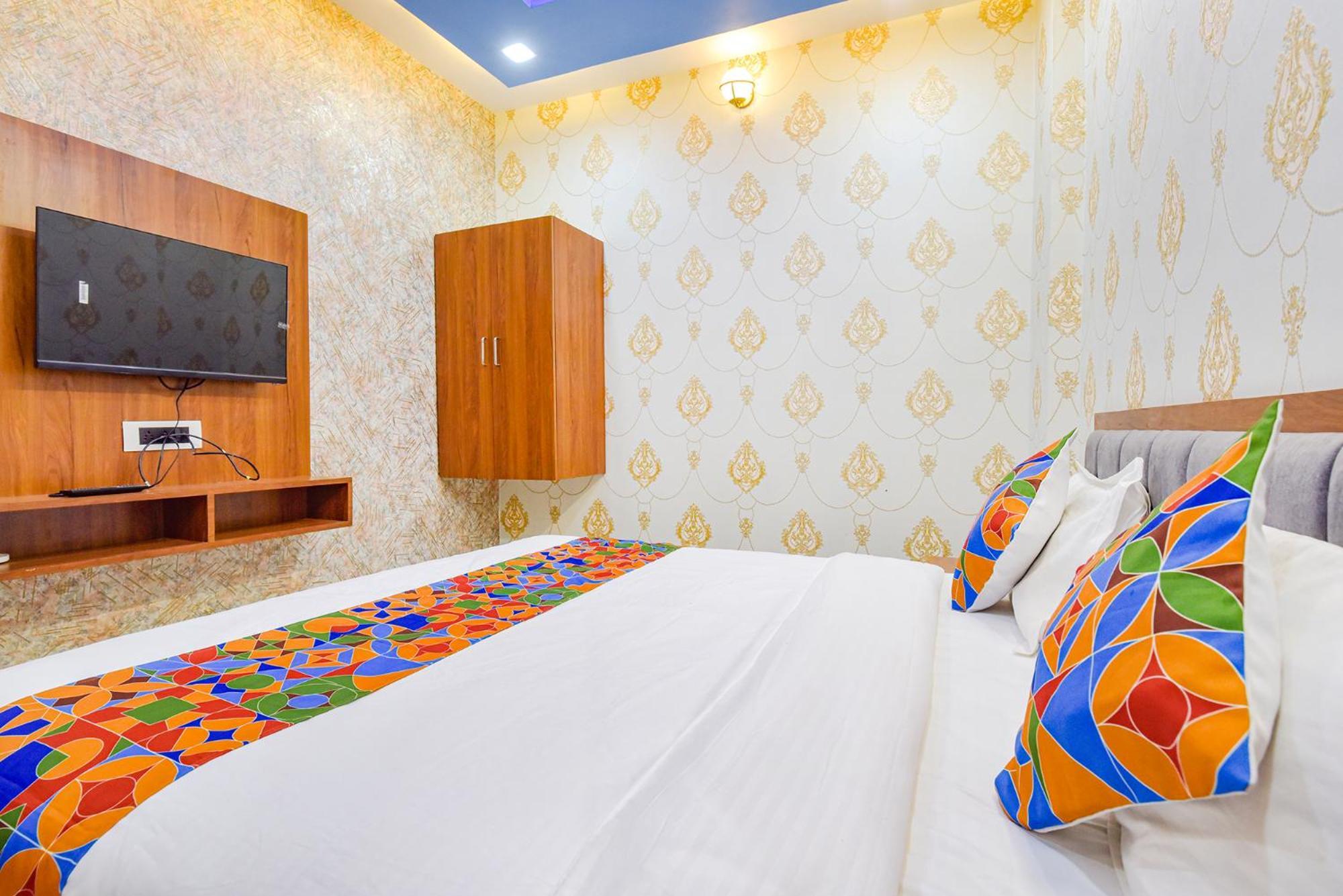 Fabhotel The Castle Inn Udaipur Exterior photo